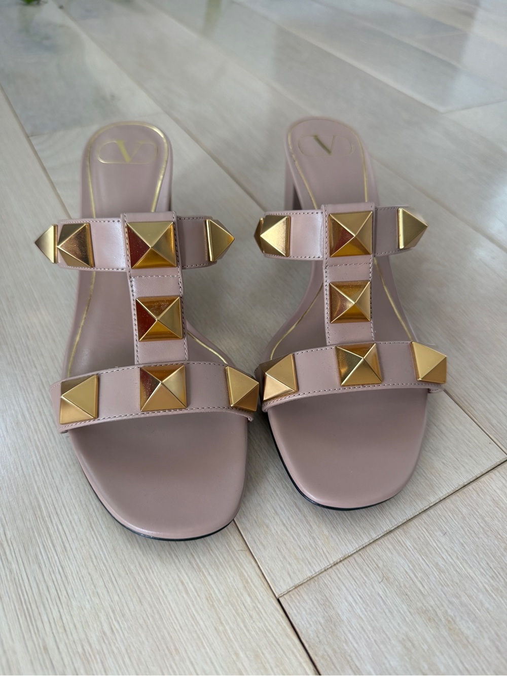 Valentino Garavani Nude Pink Rockstud Slide Sandals with Gold Pyramid Studs